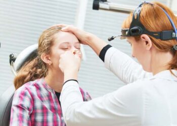 Wie eine regelmäßige Untersuchung in der HNO Arztpraxis Ihre Gesundheit verbessert