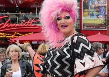 Olivia Jones Alter: Wie alt ist die bekannte Drag-Queen wirklich?