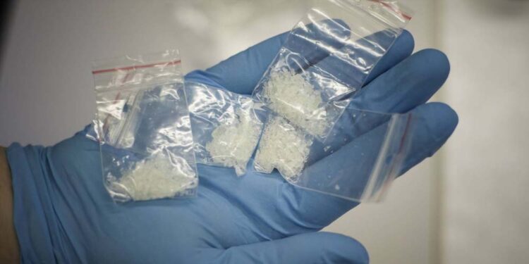 Crystal Meth: Risiken, Gefahren und Wege zur Genesung verstehen